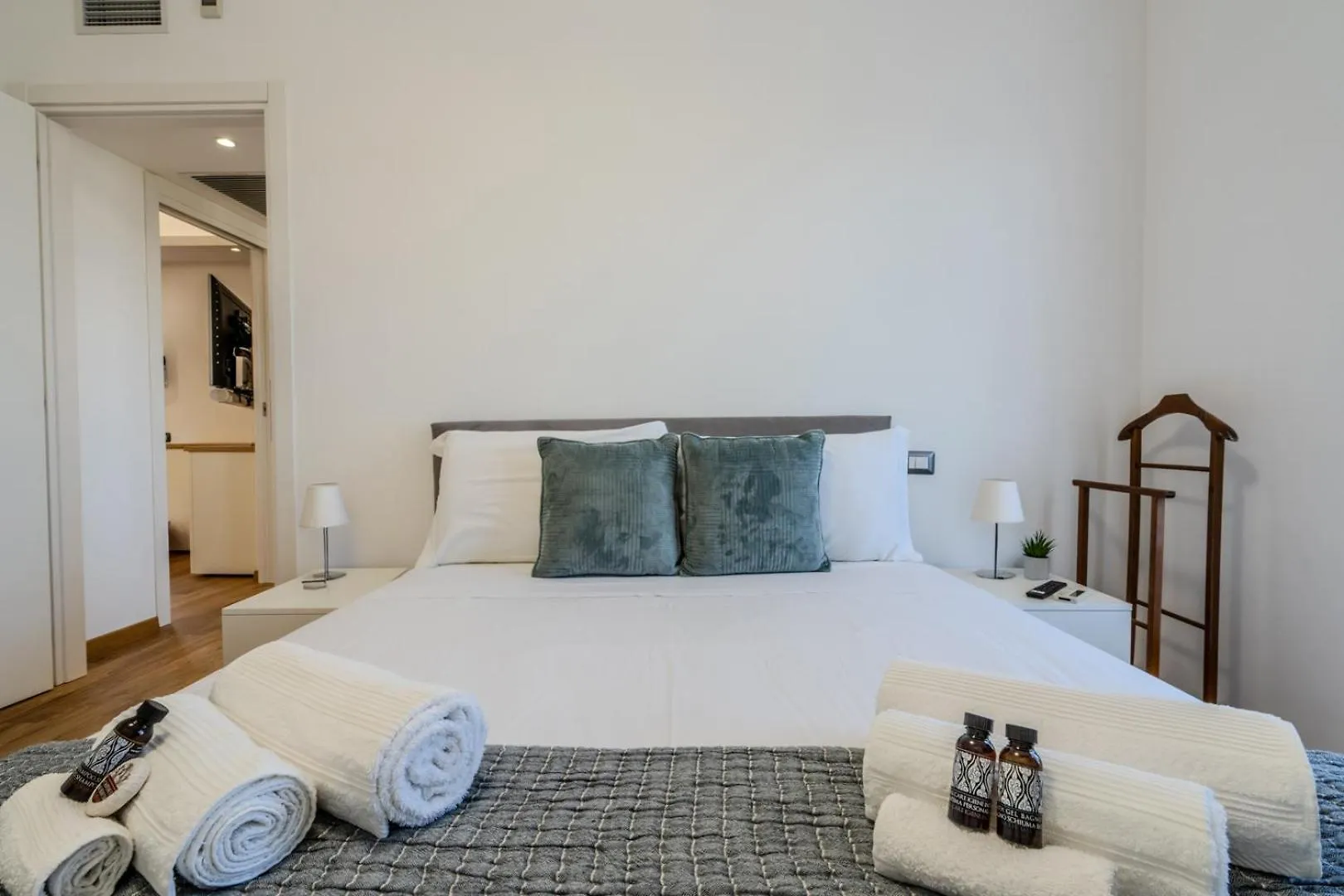 Luxury Apartment In Olbia, Terrazza & Cinema Olbia