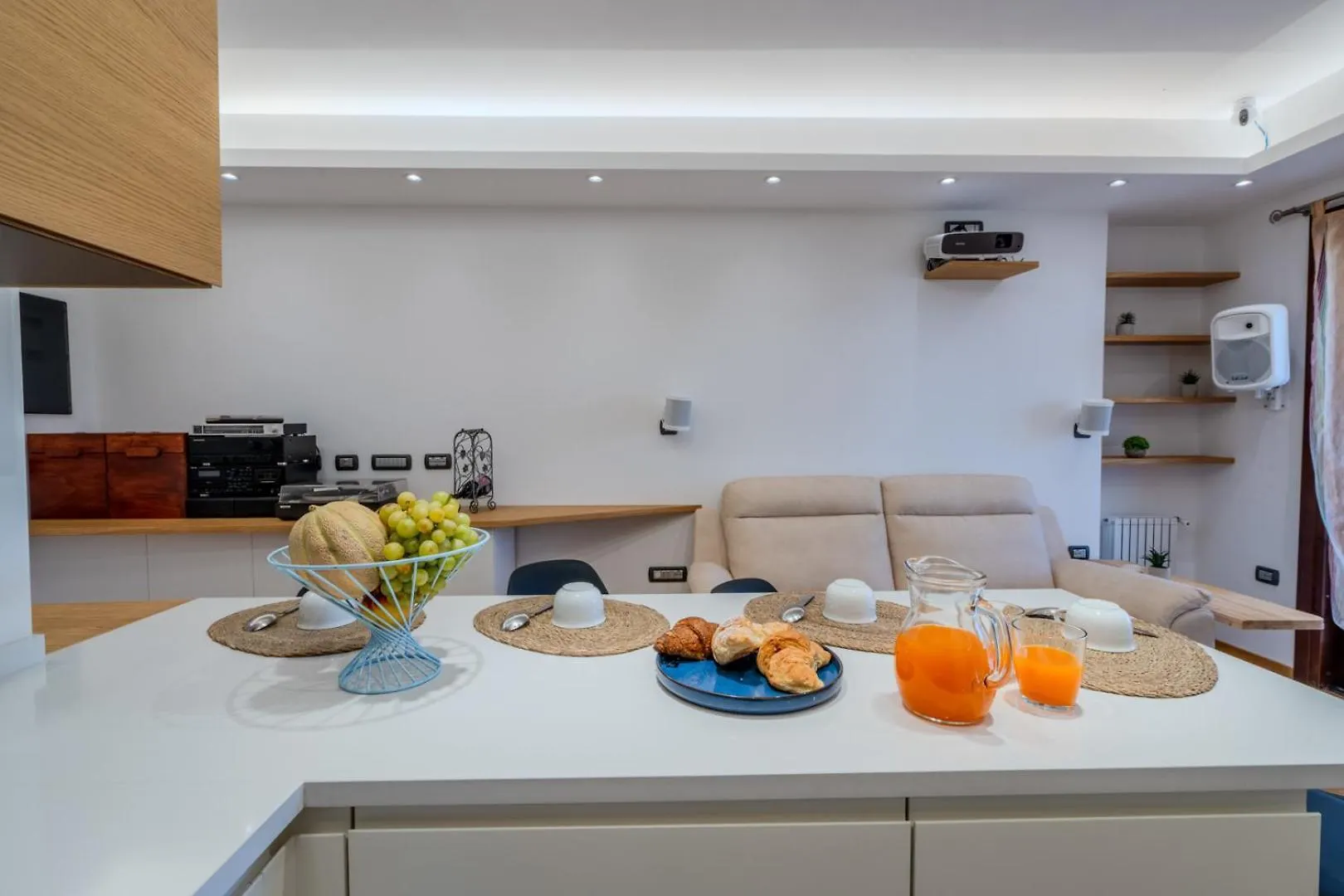 Luxury Apartment In Olbia, Terrazza & Cinema Olbia