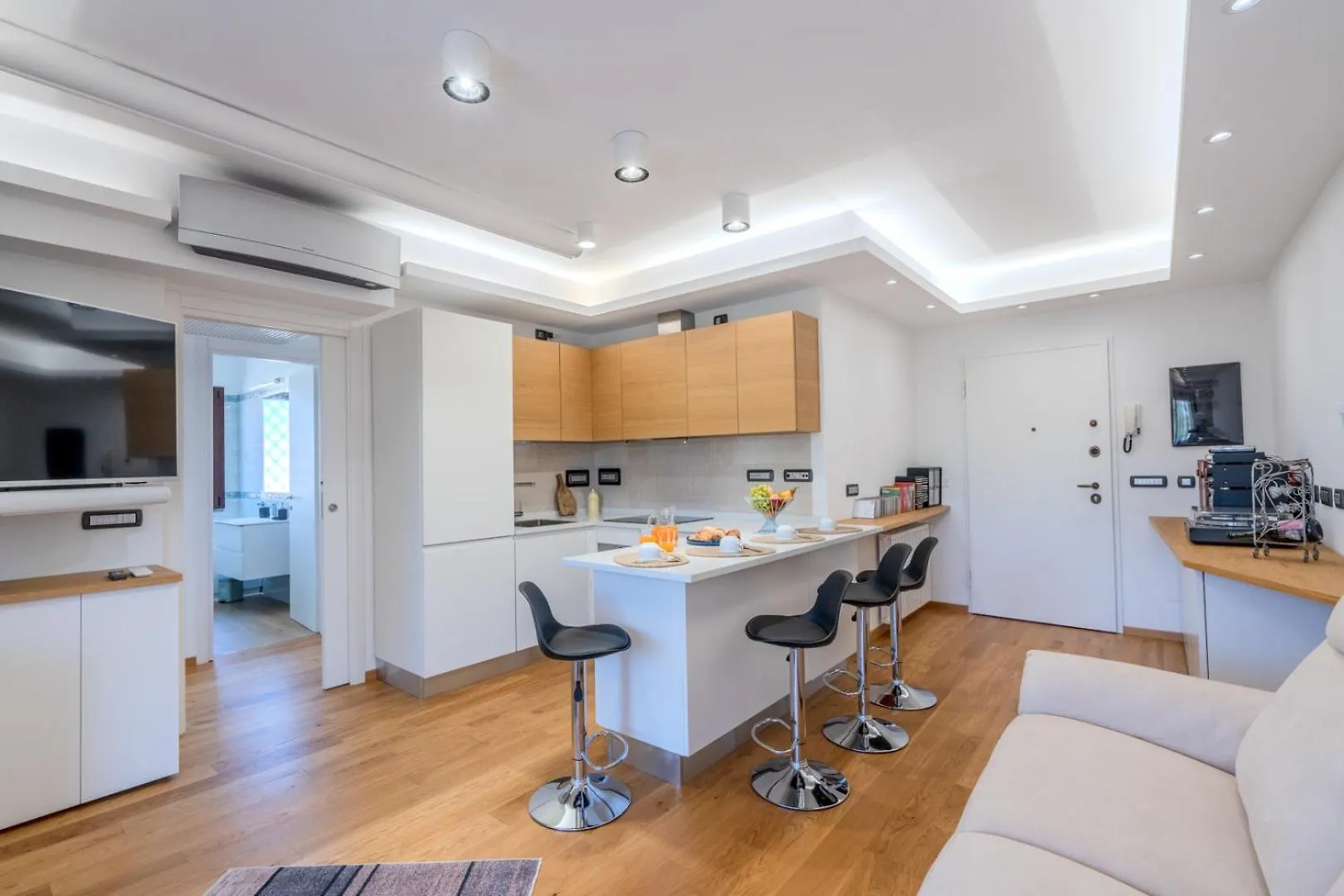 Luxury Apartment In Olbia, Terrazza & Cinema